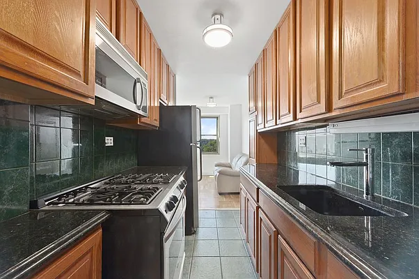 Sold by Simone Song Properties, LLC | media 22