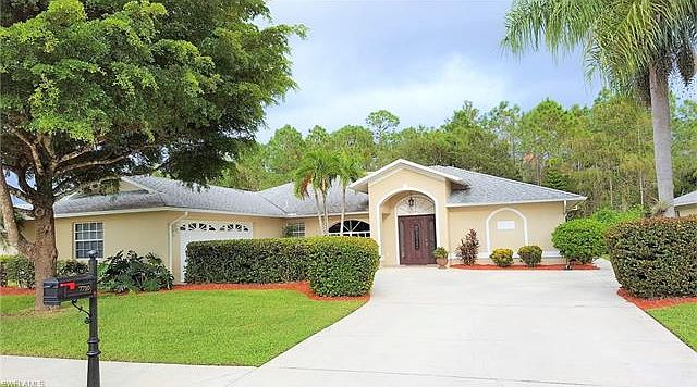 1st image of 7710 Woodland Bend Cir