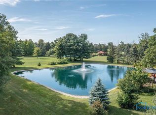 1408 S Stadium Rd, Oregon, OH 43616