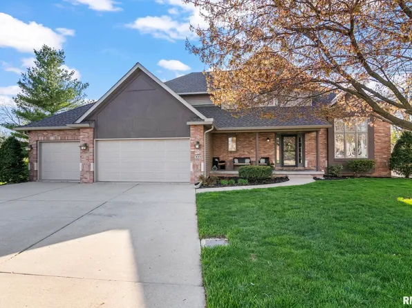 333 Keystone Dr, Chatham, IL 62629