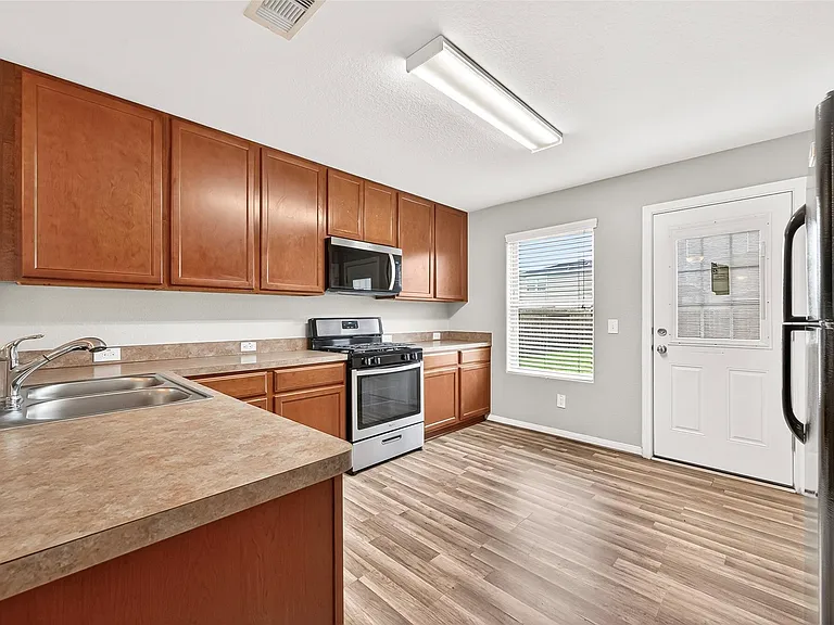 831 Coffee Mill Creek Ln — Photo 8