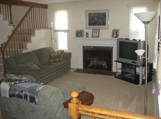 4th image of 245 Wellman Ave