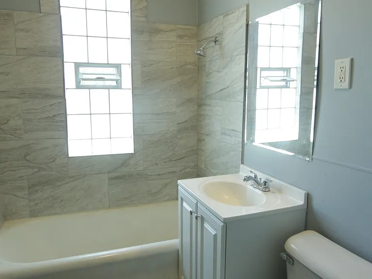 8620 S Marquette Ave #2R — Photo 5