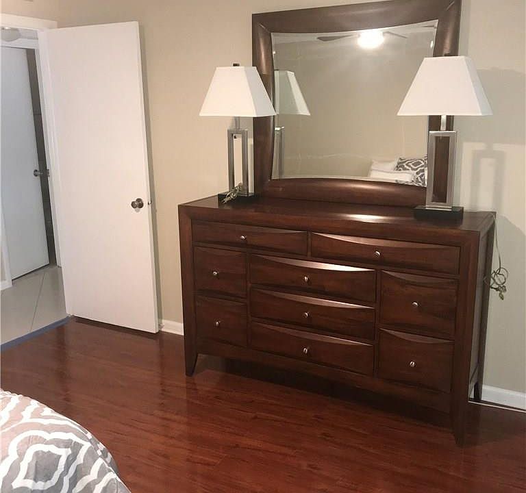 1st image of 1035 Ventnor H #1035
