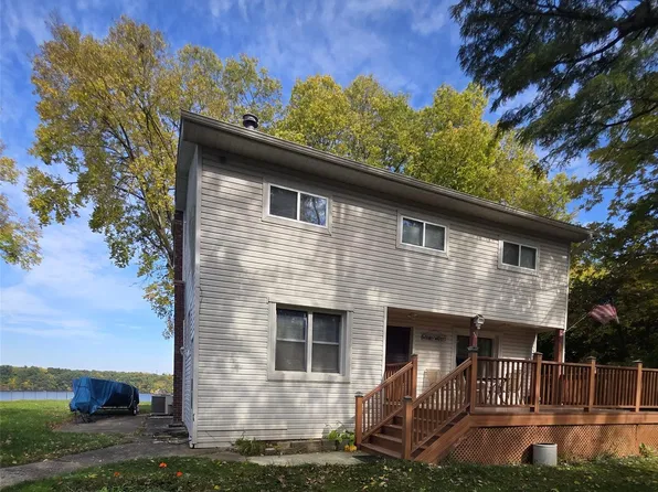 12915 Lake Point Pass, Van Buren Township, MI 48111