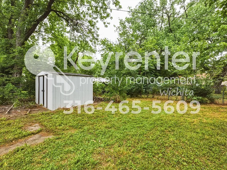 2060 S Euclid St — Photo 4