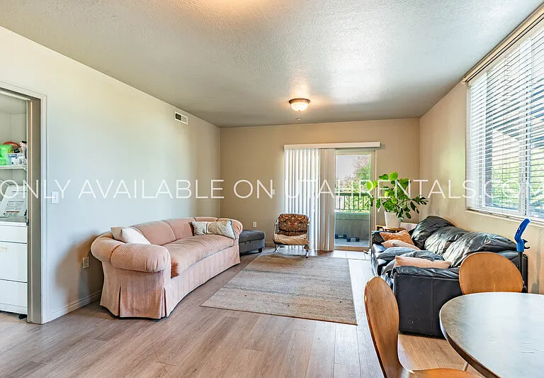 859 E 620 N #H2-1 — Photo 3