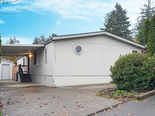 14996 S Blue Vista Dr, Oregon City, OR 97045
