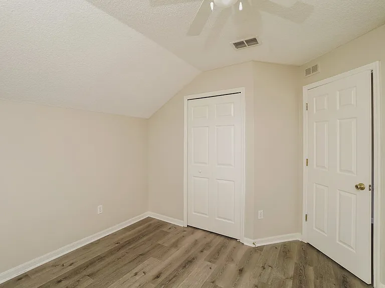 6035 Pointe Pleasant Blvd — Photo 14