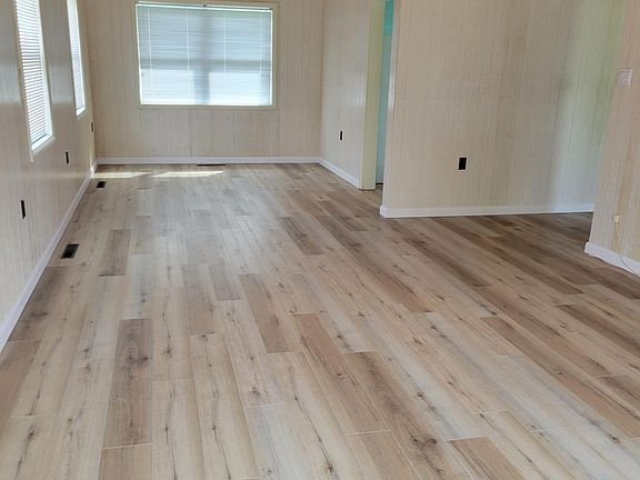 2nd image of 207 Virginia Ave