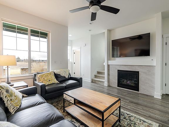 5th image of 3714 NE Petrosa Ave