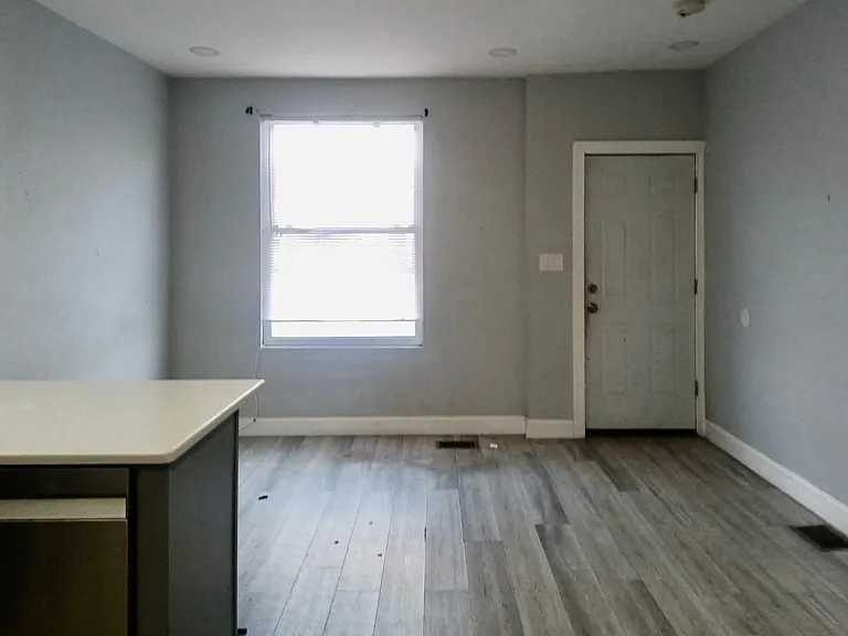 1508 S Dover St — Photo 2