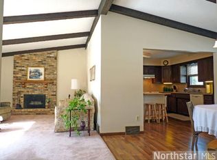 13731 Theresa Pl, Eden Prairie, MN 55346
