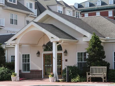237 Fern Street APT 112E, West Hartford, CT, 06119