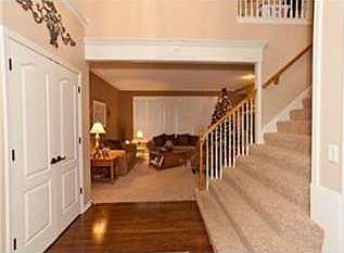 3rd image of 203 Lakeview Dr