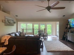 101 Four Winds Ct, Lake Ozark, MO 65049