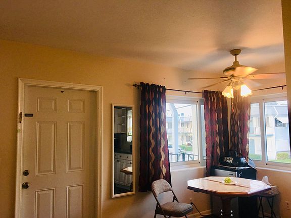 3rd image of 3040 Lake Osborne Dr APT 211