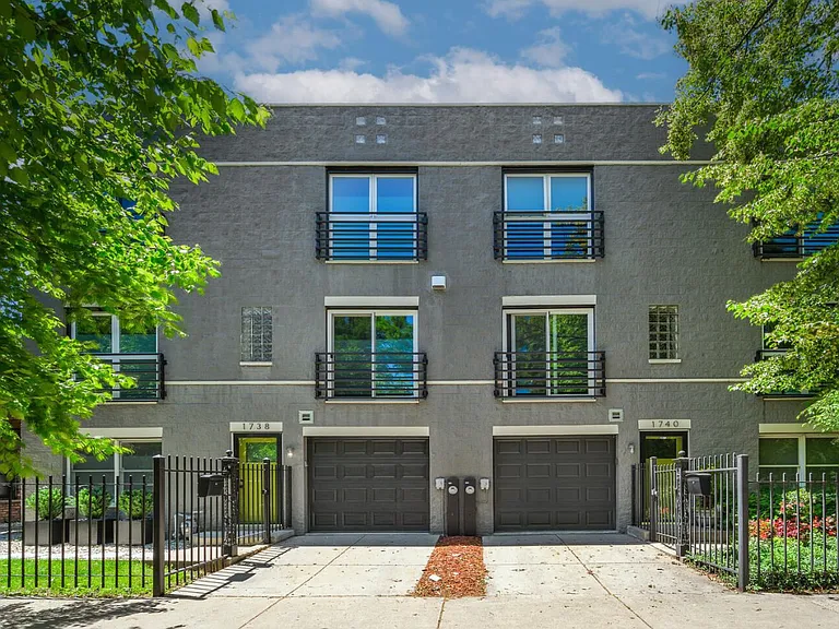 1738 N Hoyne Ave — Photo 39