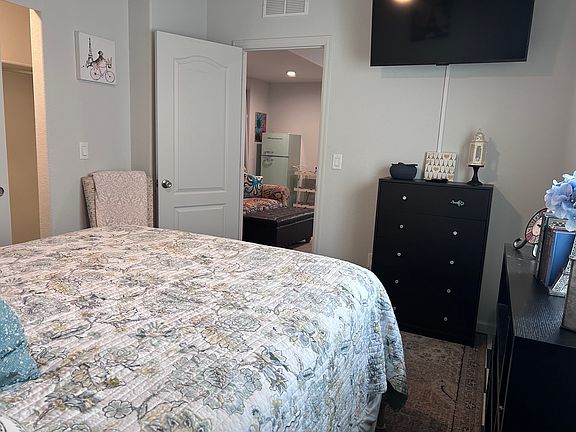 4th image of 5592 Tumbleweed Ave