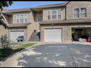 577 S Woodson Ln, Gardner, KS 66030