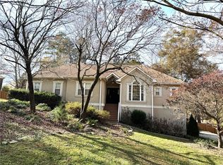 15046 Beacon Ridge Dr, Seneca, SC 29678