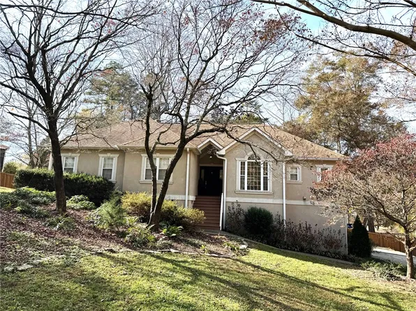 15046 Beacon Ridge Dr, Seneca, SC 29678