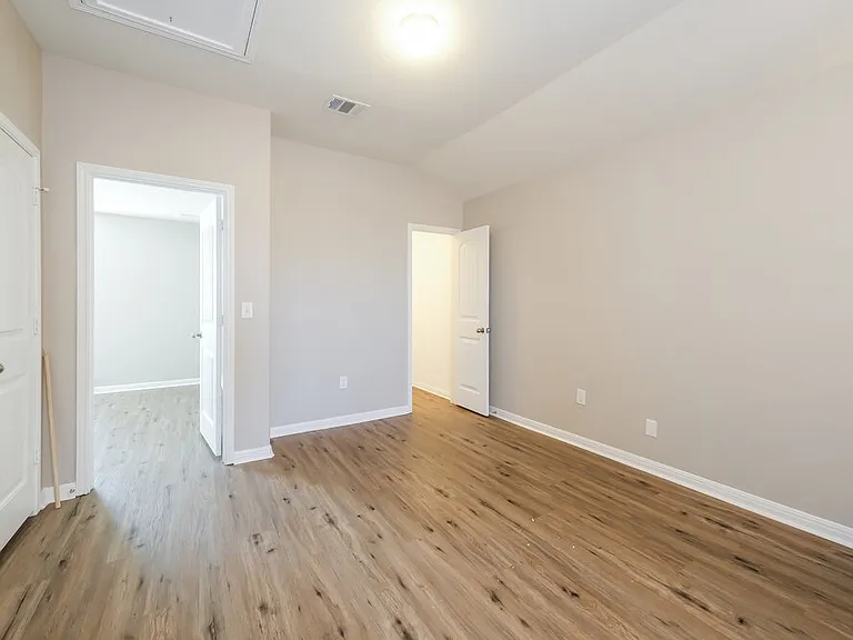 415 N Heatherwilde Blvd — Photo 14