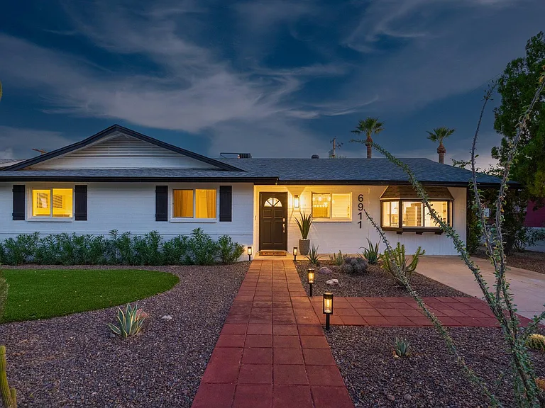 6911 E Monterey Way — Photo 24