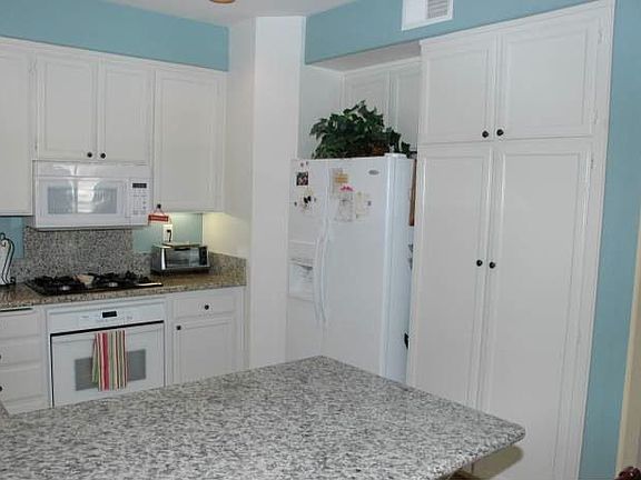 2nd image of 953 Mendocino Dr