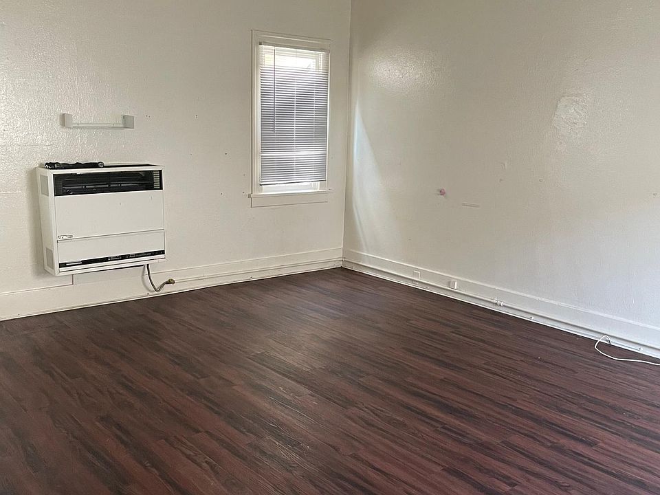 1st image of 1310 E 2nd St APT 6