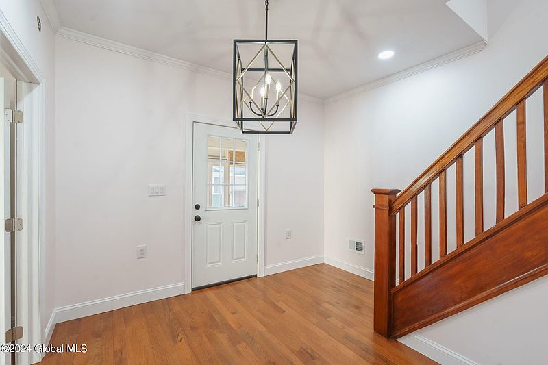 4th image of 40 Clare Avenue