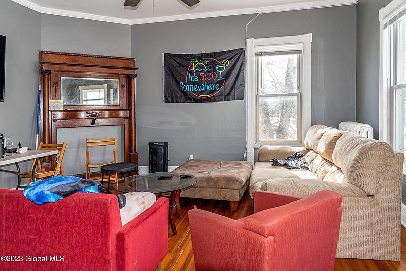 4th image of 213 Partridge Street