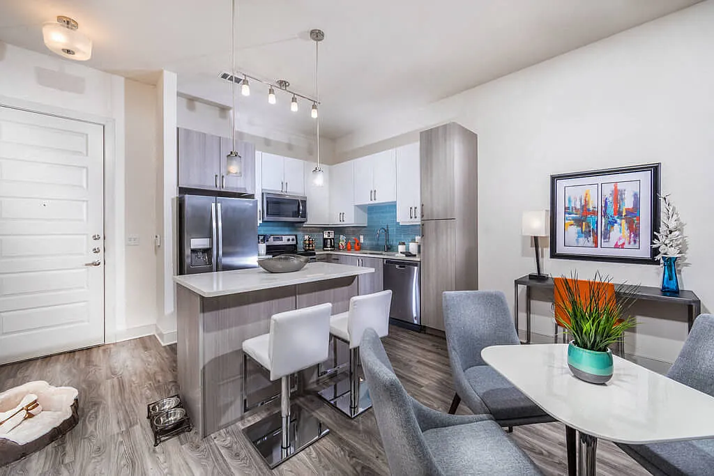Inwood Station Apartments — Photo 1