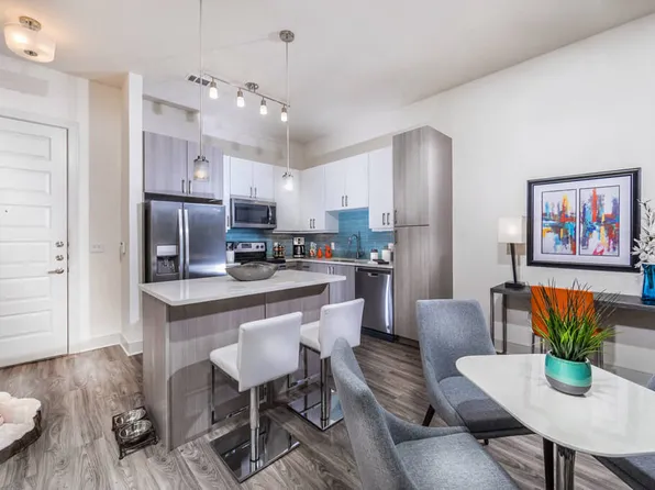 Inwood Station Apartments