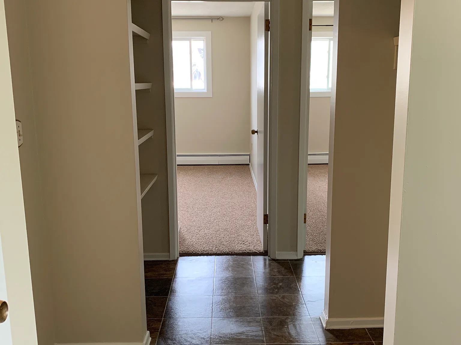 Birch Manor - 310 Clarence Avenue South — Photo 2