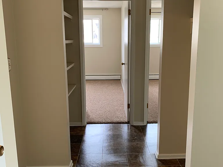 310 Clarence Ave S — Photo 2