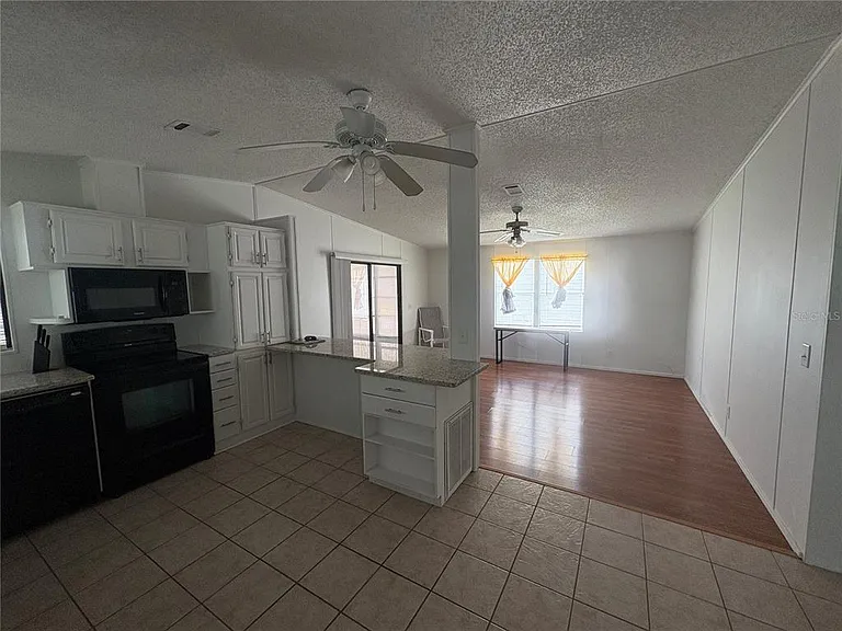 2132 Sabal Palm — Photo 4