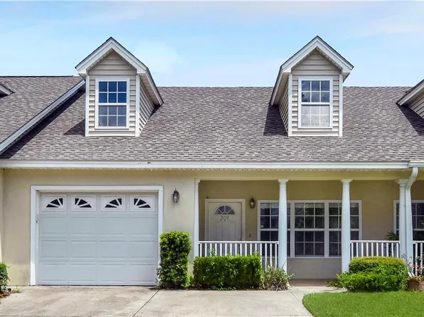 209 Peppertree Crossing Ave, Brunswick, GA 31525