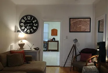 Rented by R New York