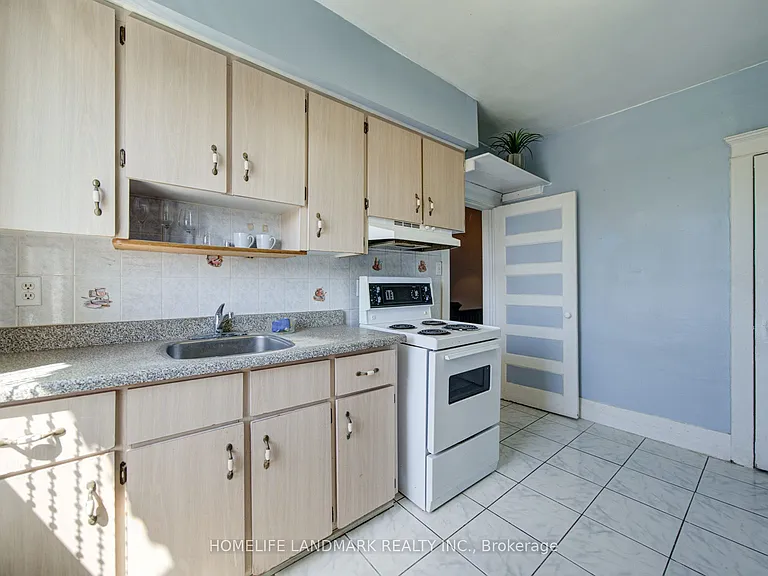 19 Armstrong Ave #2 — Photo 16