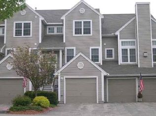 10 Bourne Dr, Bedford, NH 03110