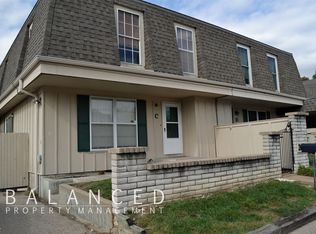 2650C SW Arrowhead Rd, Topeka, KS 66614