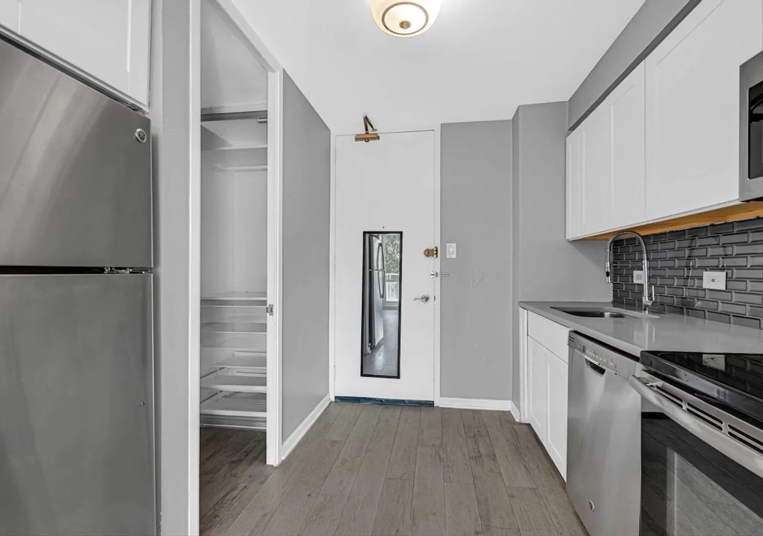 Charming Studio in Bronzeville — Photo 3