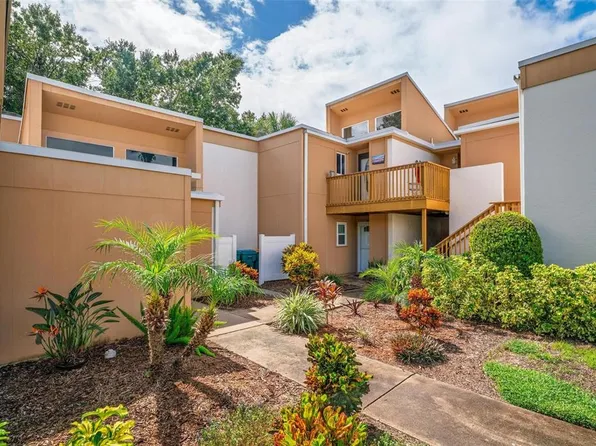 1051 S Highland St APT 5D, Mount Dora, FL 32757