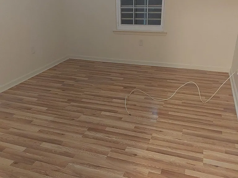 34-36 Vernon Ave #2 — Photo 2