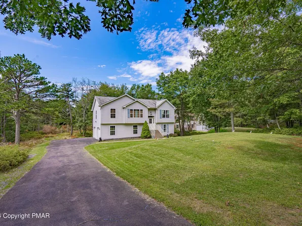 1038 Clover Rd, Long Pond, PA 18334