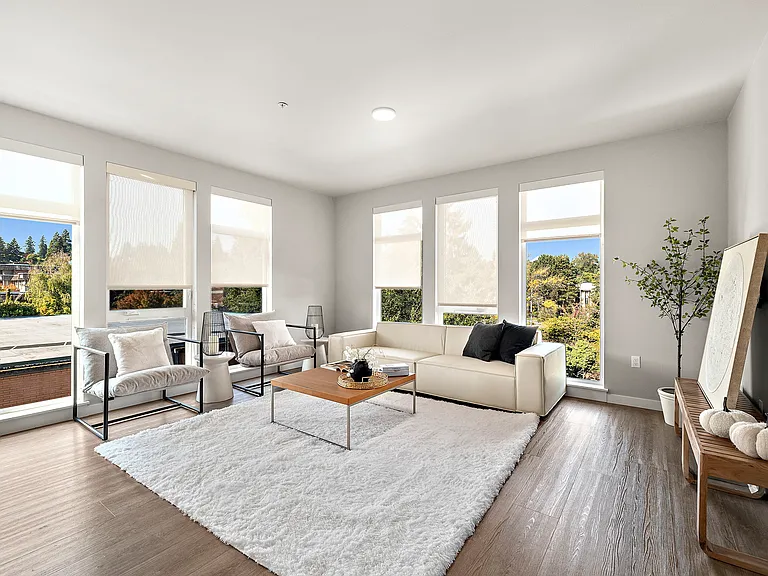 1085 103rd Ave NE #227 — Photo 5