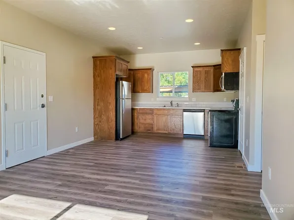 Pirate Cove, 1011 Pirate Cove Dr #D, Payette, ID 83661