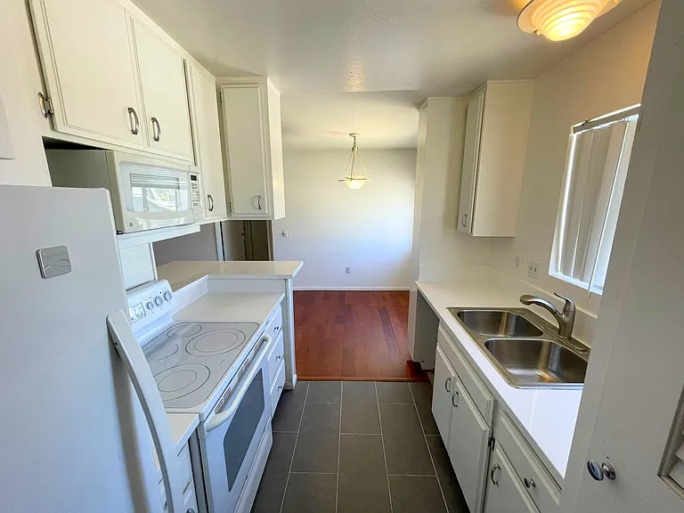 4430 Cleveland Ave #25 — Photo 11