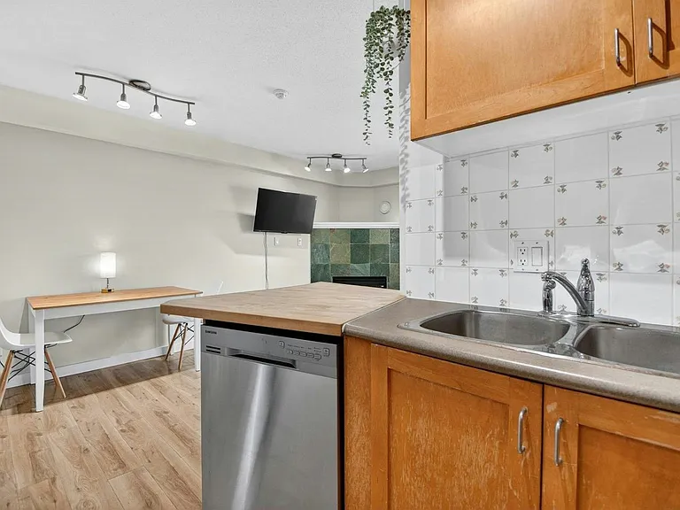 3788 W 10th Ave — Photo 19